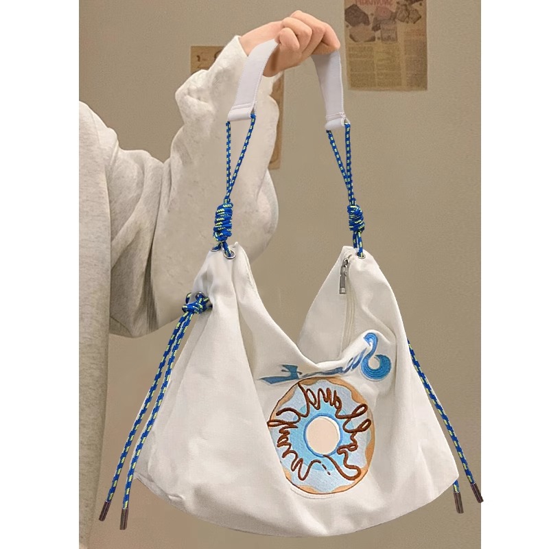 Coarse rope embroidered nylon white